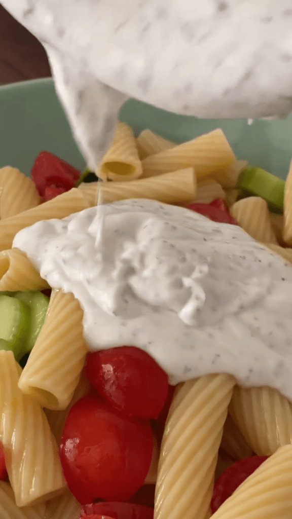 Recept za Grčka pasta salata