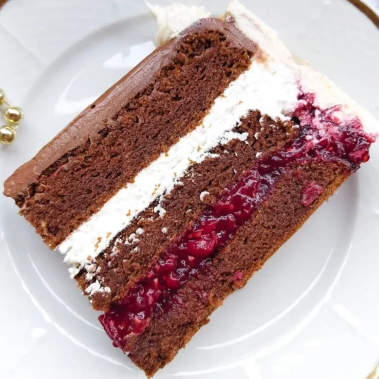Brza torta sa malinama i čokoladom recept