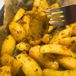 Recept za Hrskavi pečeni krompir