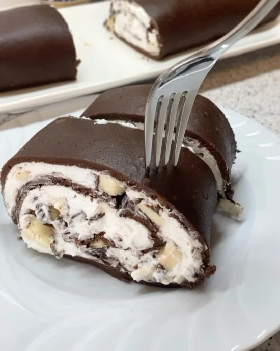 Recept za Jednostavni rolat s bananicama