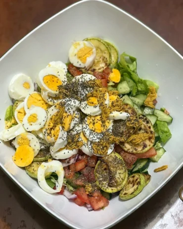 Salata sa tikvicama i jajima recept