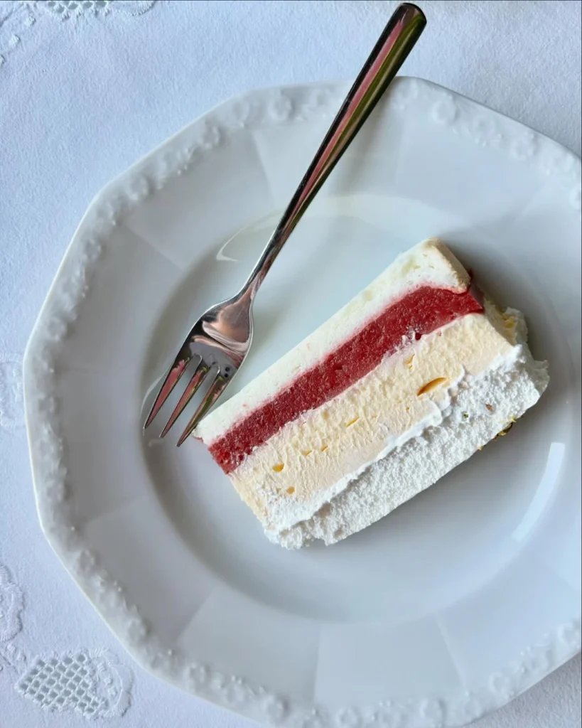 torta sa jagodama