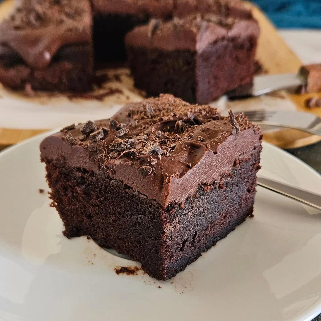 Čokoladni fudge kolač – recept za najsočniji čokoladni desert