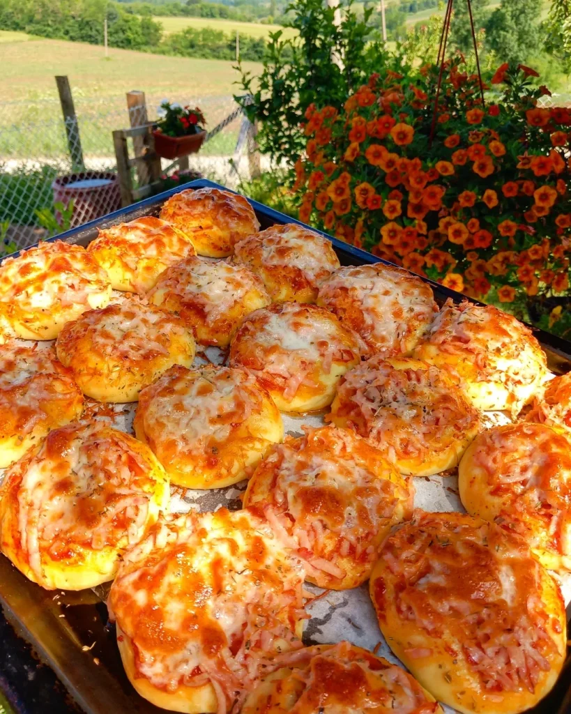 Najmekše mini pizze jednostavan recept