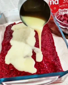 Bijela čokolada za kolač s malinama